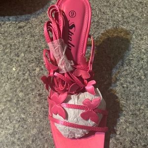 I tried one on  Thts it.